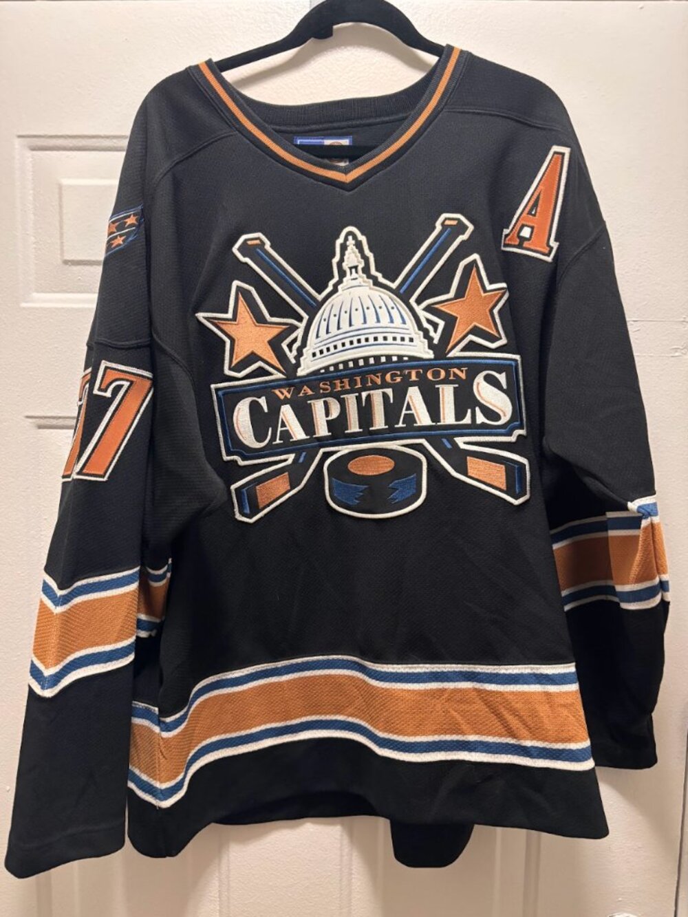 Late 90s Starter Washington Capitals Adam Oates Jersey, XL